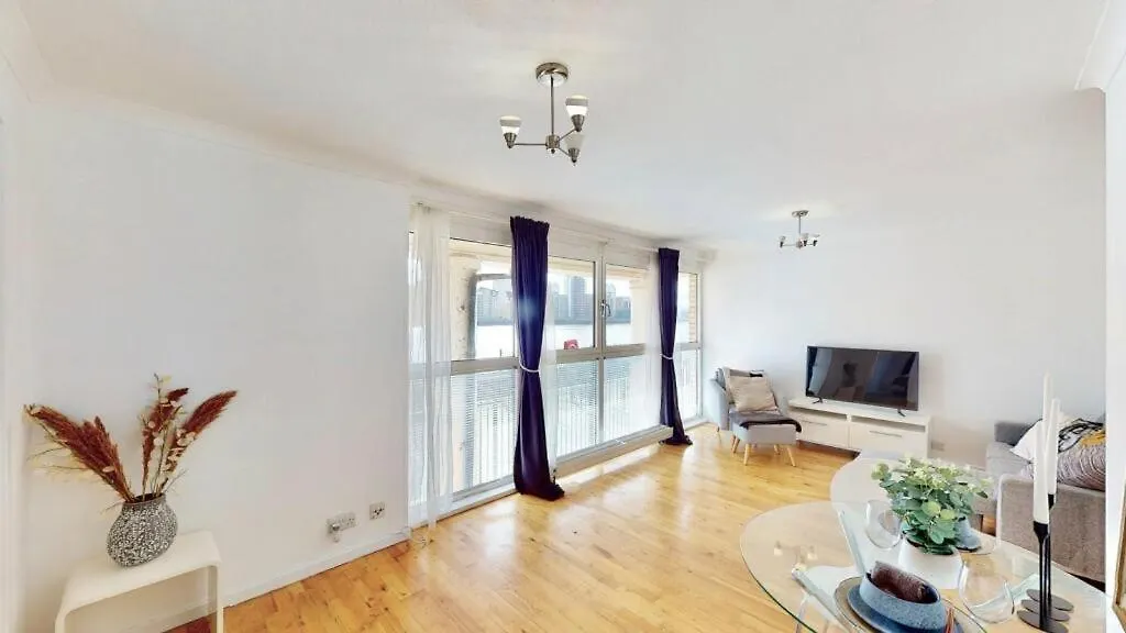 85 Tivoli Court, Rotherhithe Street, London, Se16 5Ud
