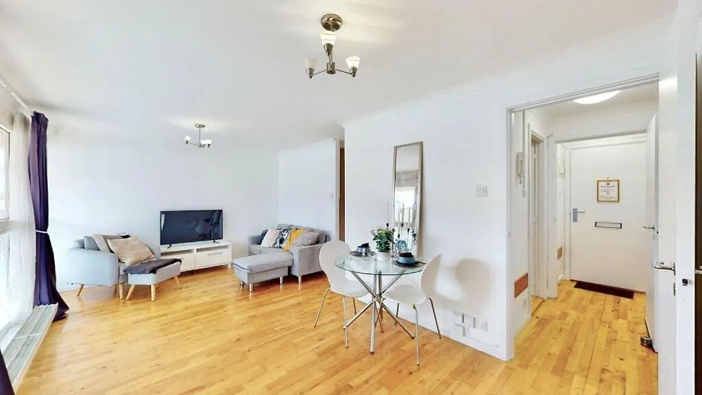 85 Tivoli Court, Rotherhithe Street, London, Se16 5Ud 0*, لندن