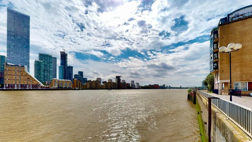 85 Tivoli Court, Rotherhithe Street, London, Se16 5Ud 0*, London United Kingdom