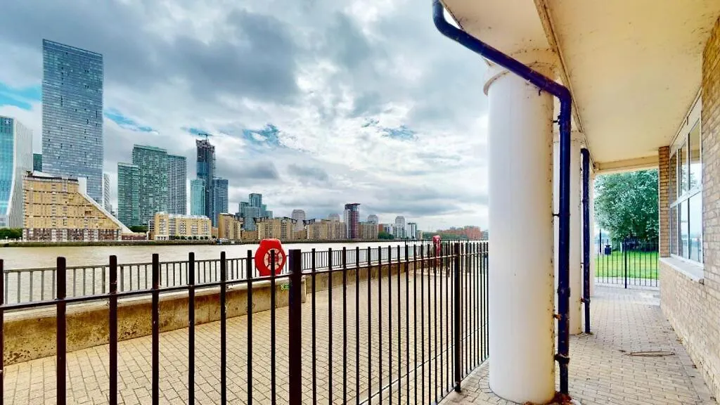85 Tivoli Court, Rotherhithe Street, London, Se16 5Ud Apartment London